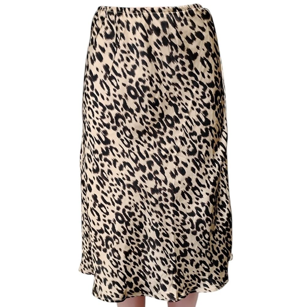 Sienna Sky Animal Print Silky Knee Length Skirt Size Medium Lined Elastic Waist